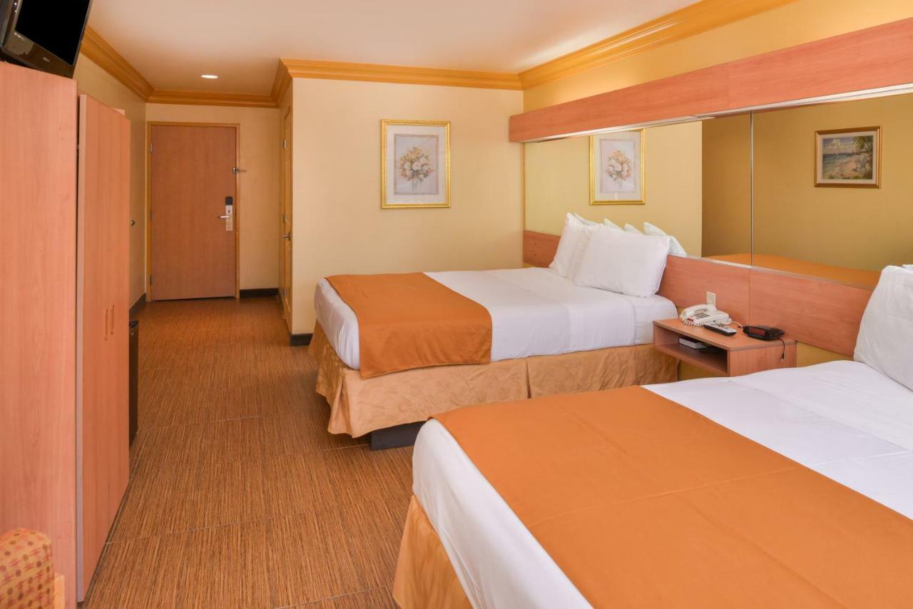 H3 Inn & Suites - Lax Airport - Los Angeles Inglewood Exterior photo